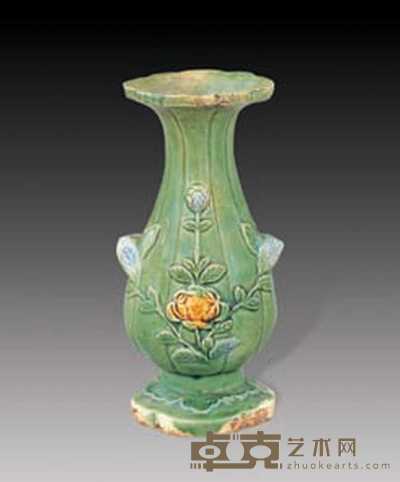 清康熙 三彩雕瓷小瓶 高12.5cm